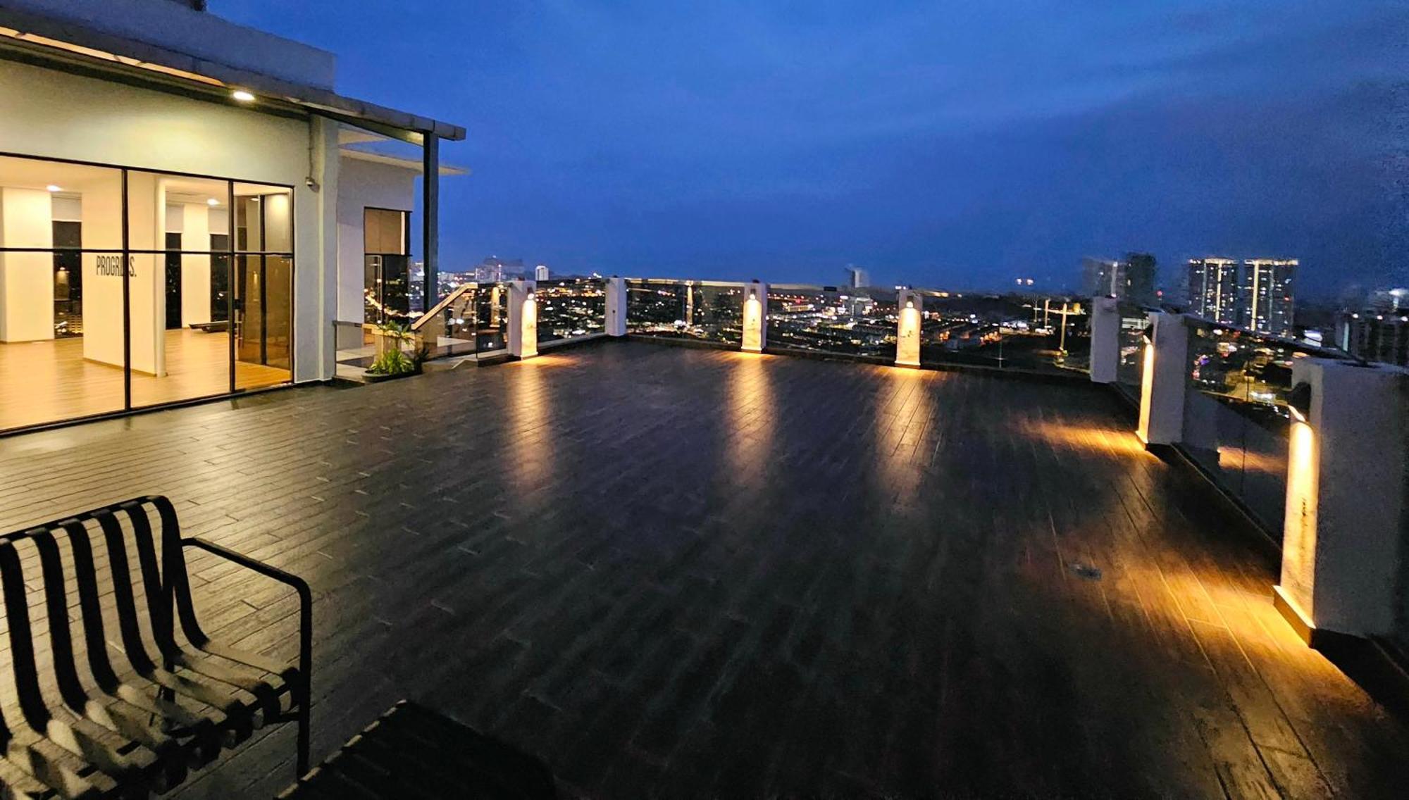 Quartz Paragon Suites Melaka By Ggm ภายนอก รูปภาพ