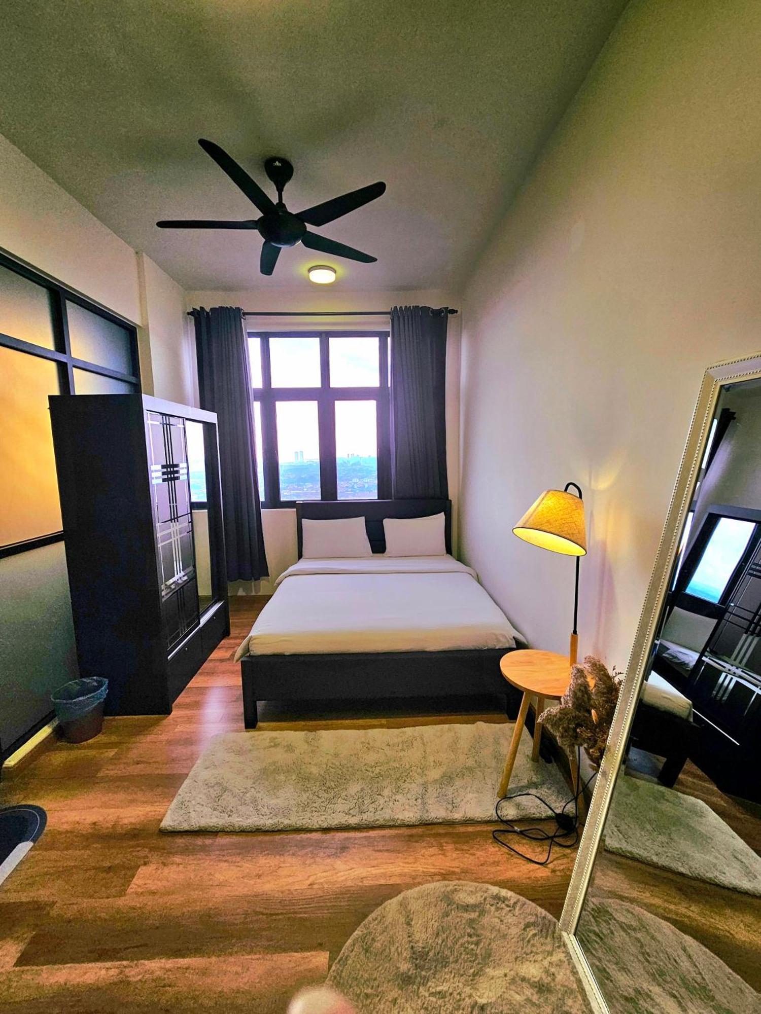 Quartz Paragon Suites Melaka By Ggm ภายนอก รูปภาพ